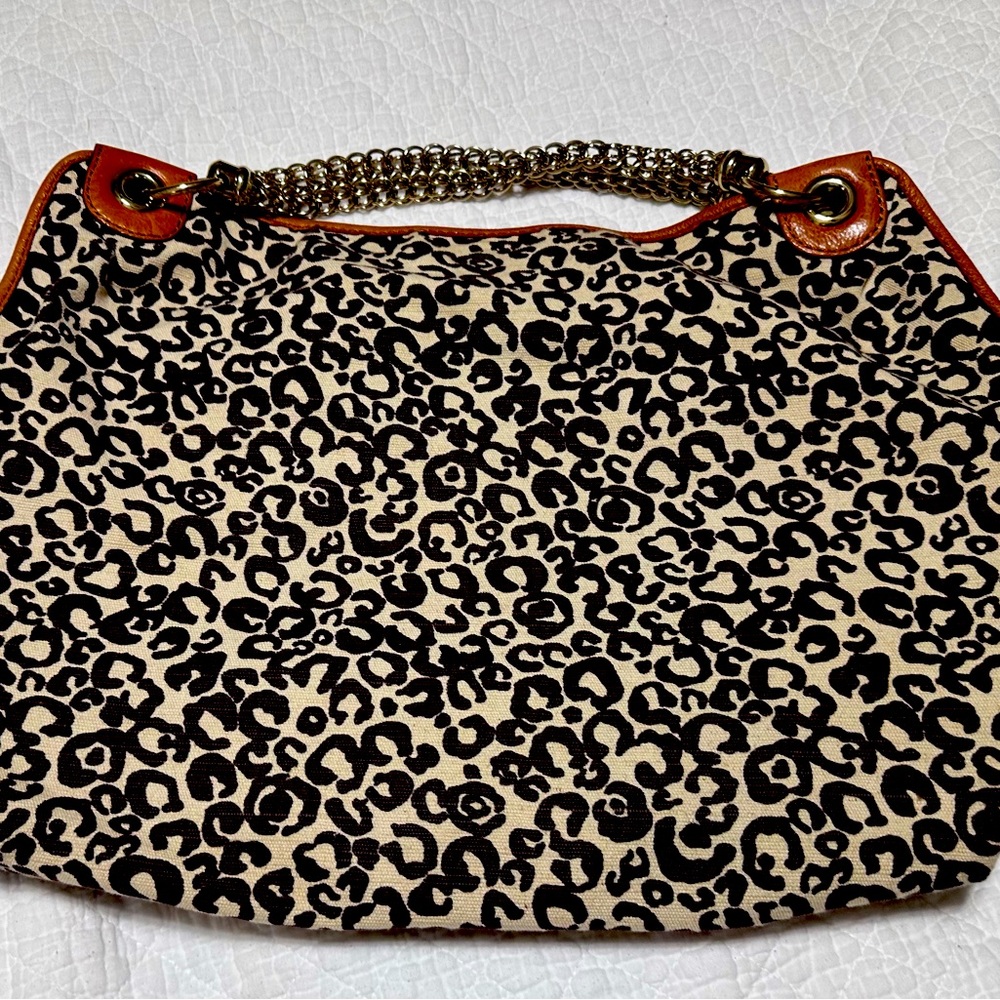 Nice, classy bag! By: ANTONIO MELANI